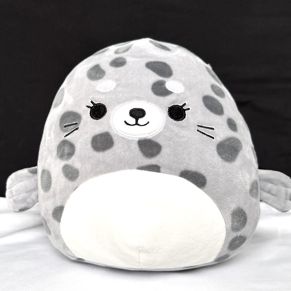 Squishmallow Isis the Spotted Seal 10" - Picture 6 of 6